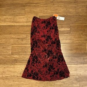 Skirt from cider with black velvet roses